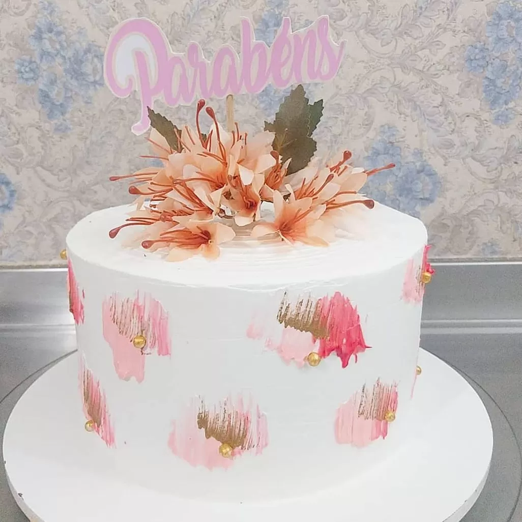 Decoração de Bolo de Aniversário Feminino - Decoração Fácil