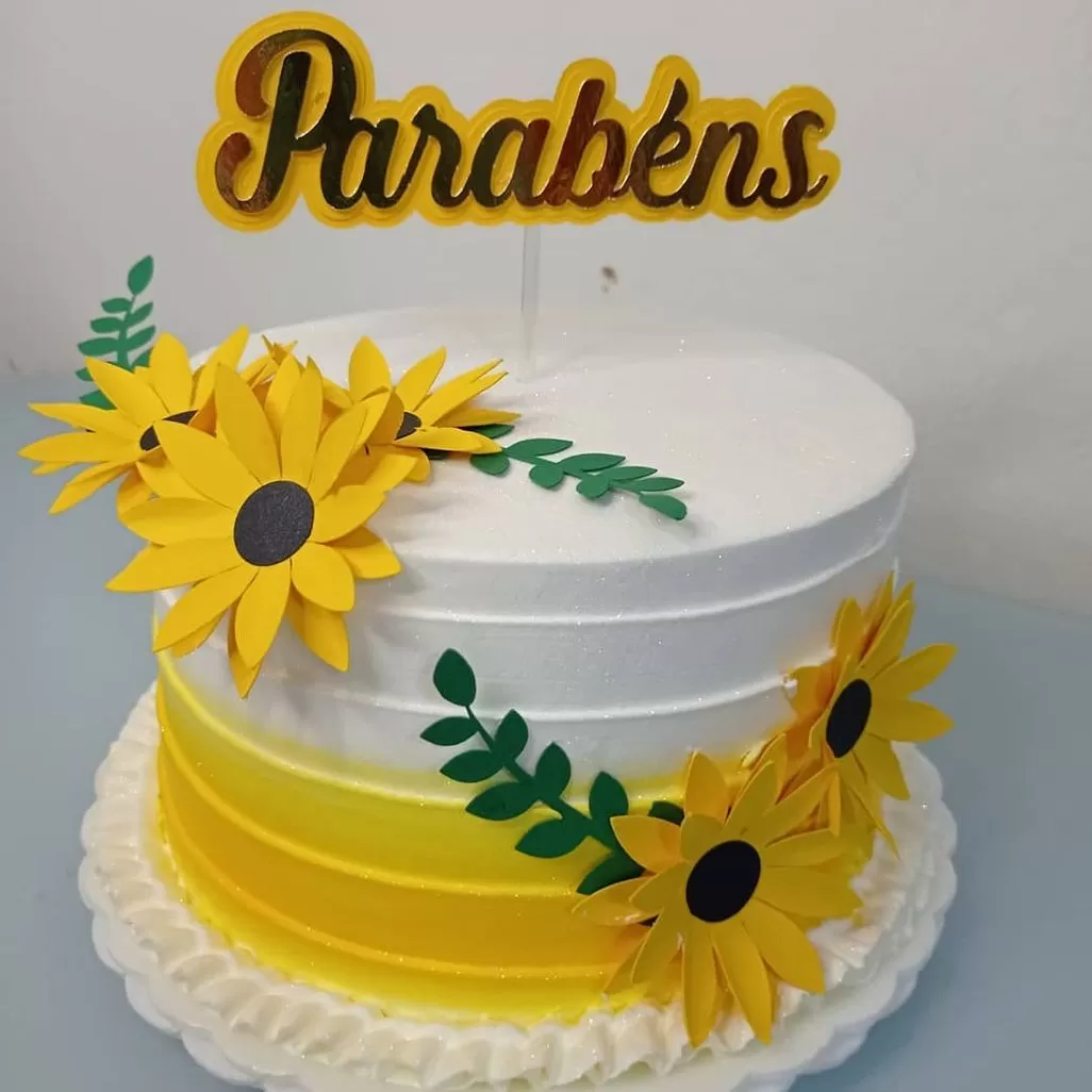 Decoração de Bolo de Aniversário Feminino - Decoração Fácil