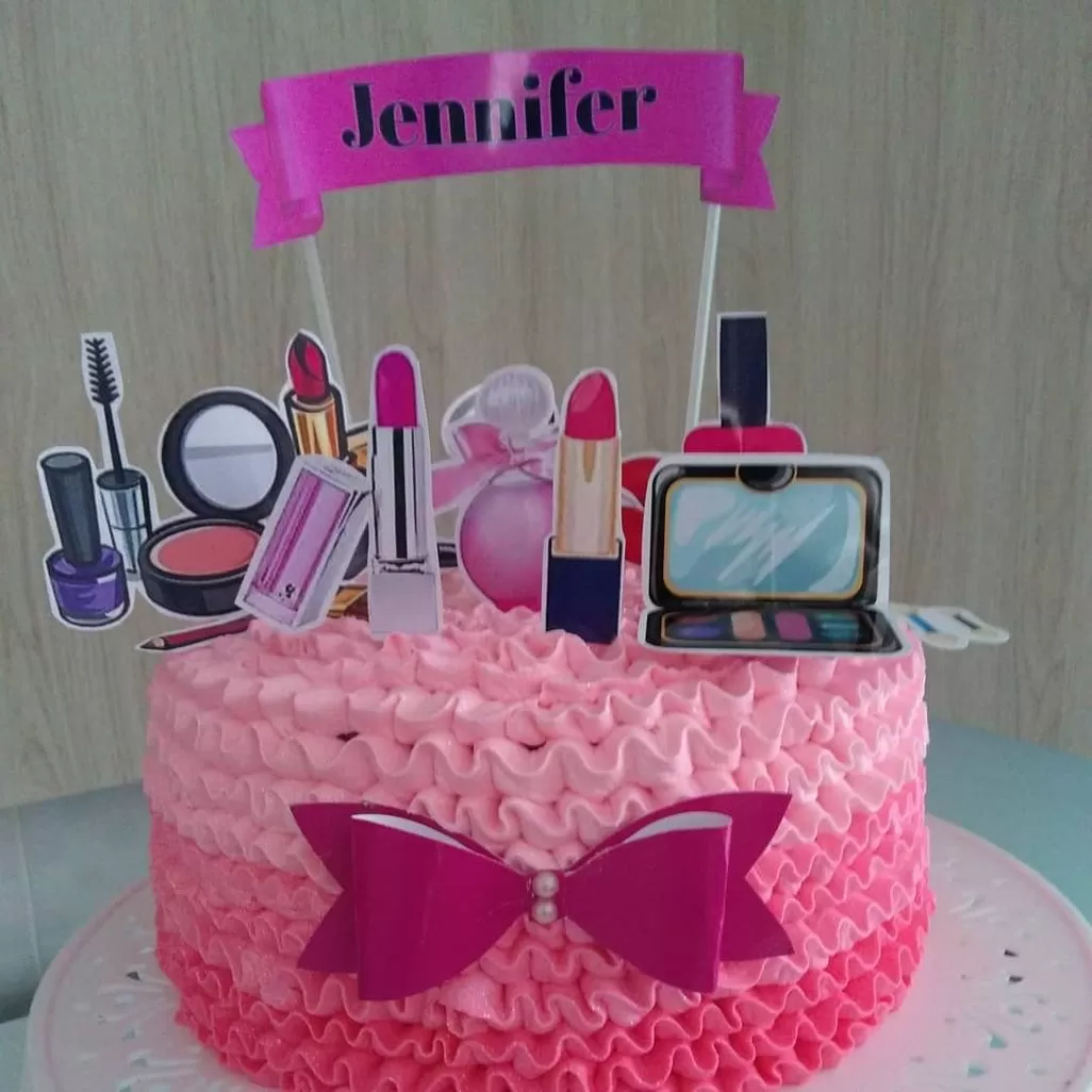 Decoração de Bolo de Aniversário Feminino - Decoração Fácil