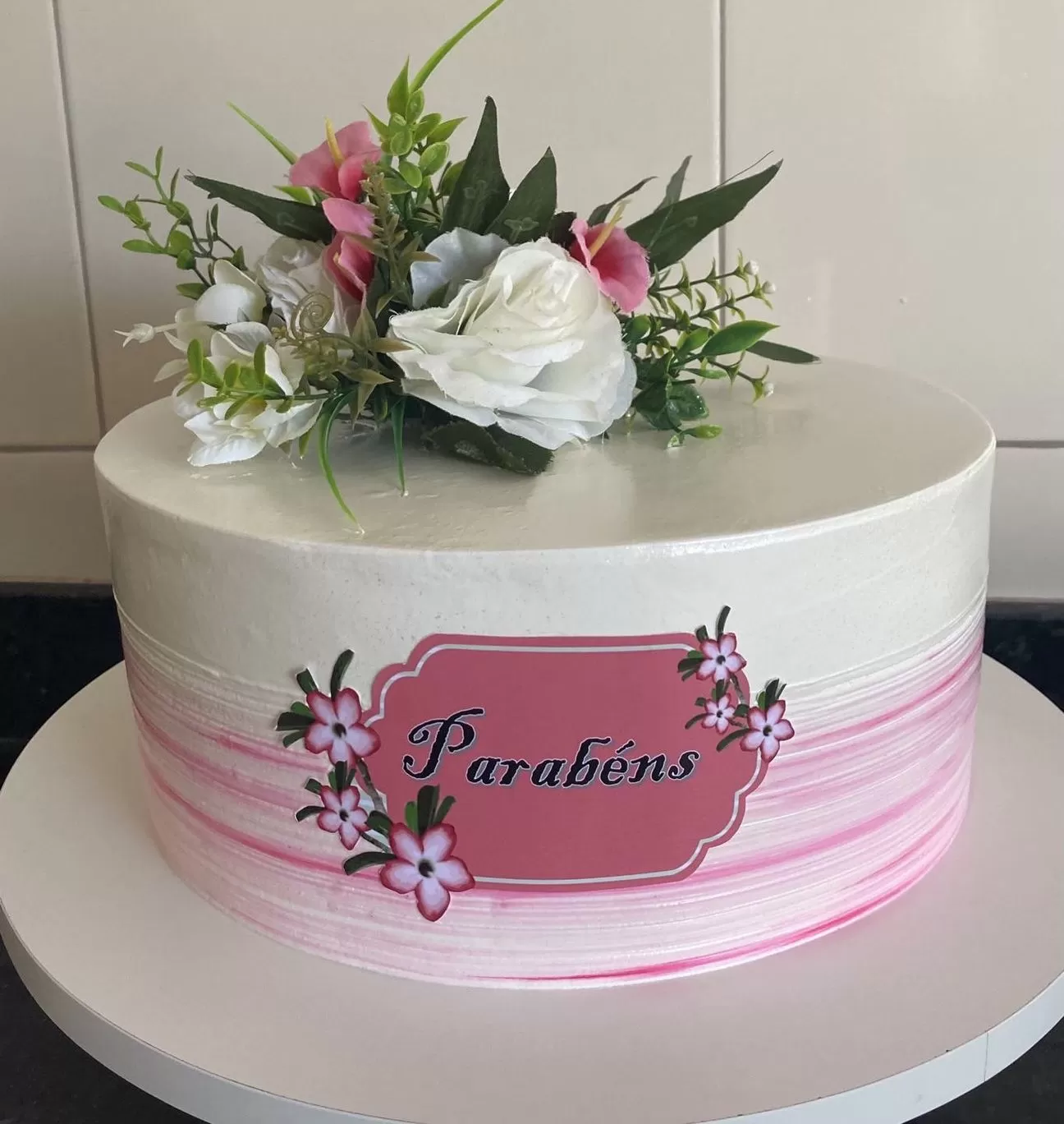 Decoração de Bolo de Aniversário Feminino - Decoração Fácil