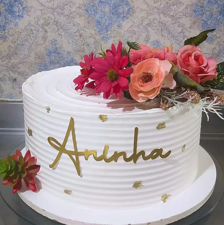 Decoração de Bolo de Aniversário Feminino. Topper De Flores 1