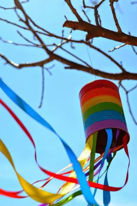 Decoração de Festa Junina. Balão de Lata