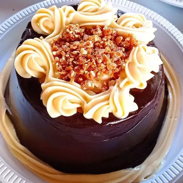 Decoração de Bolo de Aniversário Masculino. Decorado com Amendoim