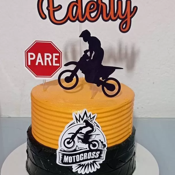 Decoração de Bolo de Aniversário Masculino - Decoração Fácil