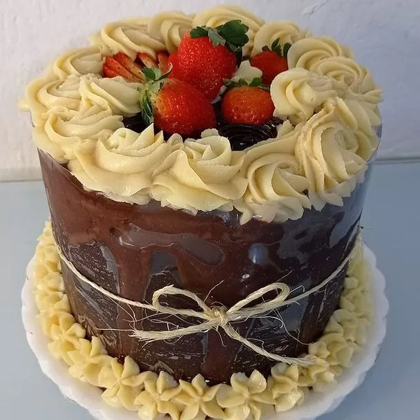 Decoração de Bolo de Aniversário Masculino. Perfeito