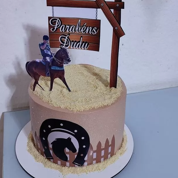 Decoração de Bolo de Aniversário Masculino. Vaquejada