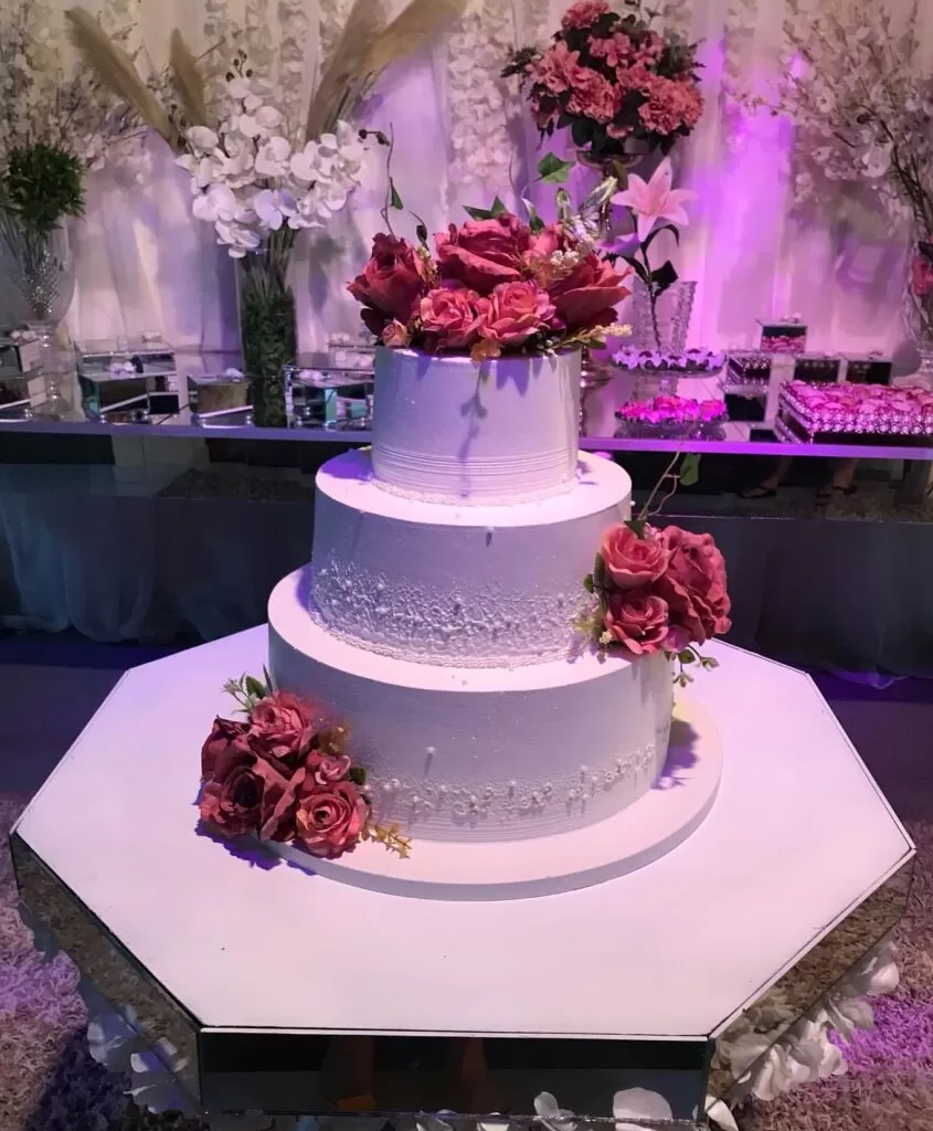 40 Modelos de Bolo de Casamento. Com Flores Rosa