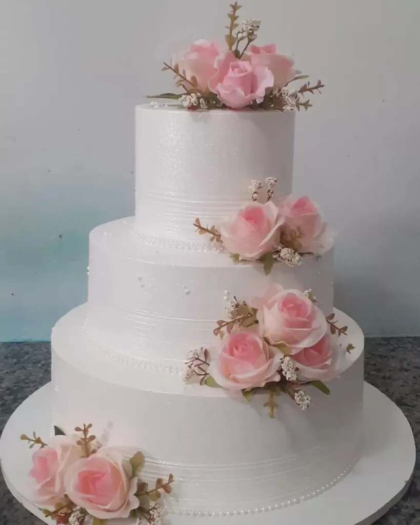 40 Modelos de Bolo de Casamento. Flores Artificiais