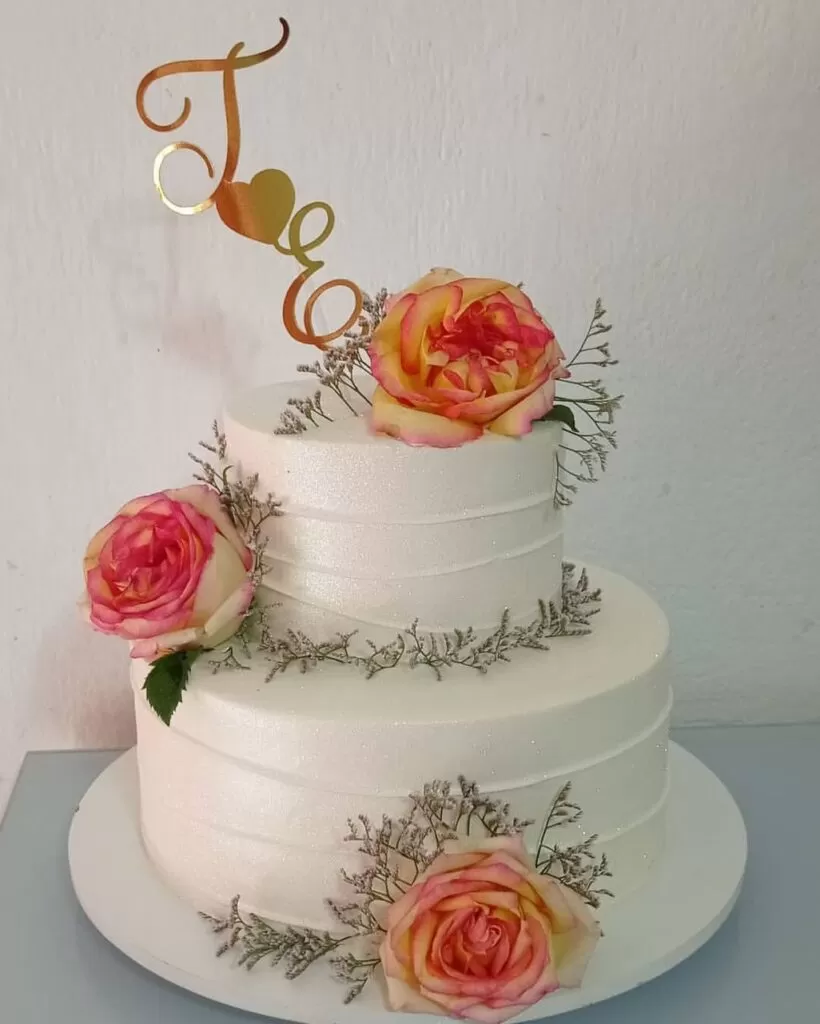 40 Modelos de Bolo de Casamento. Rústico com Flores