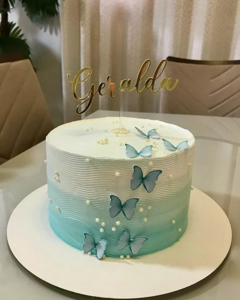 Bolo de Aniversário Feminino Moderno - Decoração Fácil