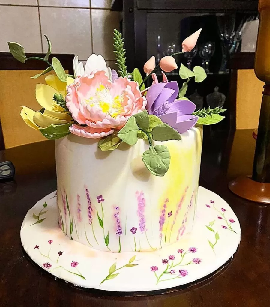 Bolo de Aniversário Feminino Moderno. Lavanda