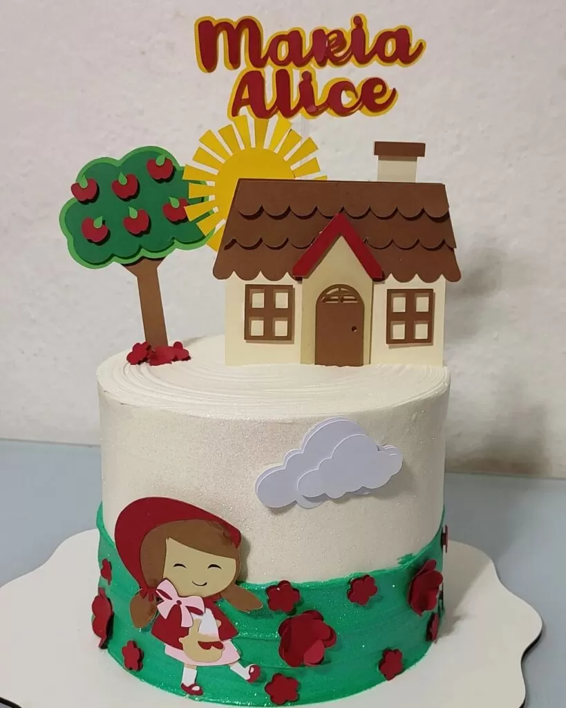 Bolo de Aniversário Infantil Feminino. Chapeuzinho Vermelho