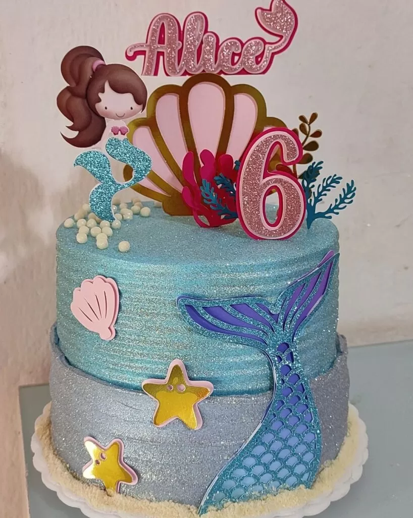 Bolo de Aniversário Infantil Feminino. Fundo do Mar