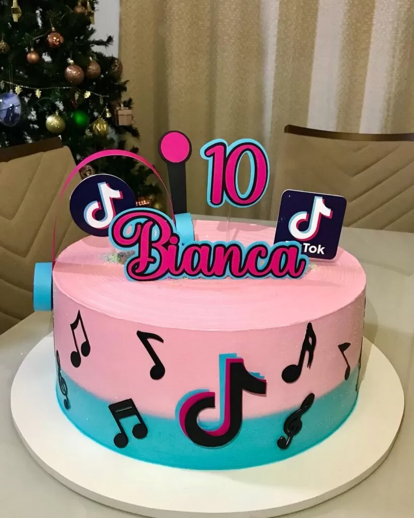 bolo de aniversário moderno feminino｜Pesquisa do TikTok